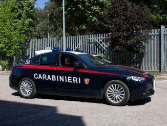 Violazione ripetuta arresti domiciliari: Tribunale custodia in carcere