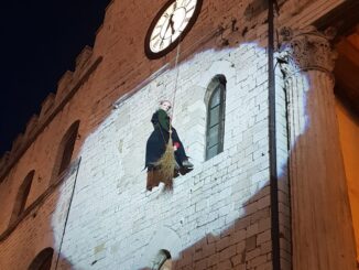 Ad Assisi epifania fra re magi, befane e zampognari