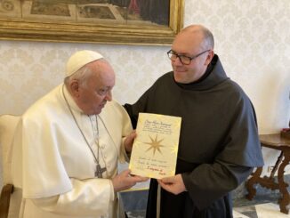 Papa Francesco: i francescani aiutino a costruire ponti di pace