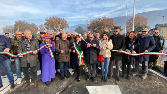 Inaugurata rotatoria Capodacqua-Passaggio opera attesa da decenni