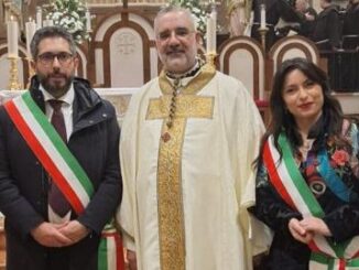 Papa Francesco benedice e incoraggia Sindaco Assisi per la pace