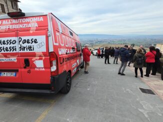 La Cgil in Umbria con il Camper dei Diritti, c'era Rosy Bindi