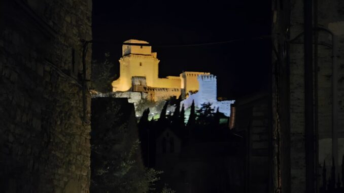 Carlos Garaicoa “Ascoltare il volo degli uccelli” alla Rocca Maggiore