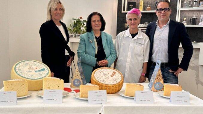 Cristina Bowerman, un giorno di insegnamento Alberghiero di Assisi