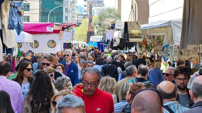 Gli Ambulanti di Forte dei Marmi ® a PERUGIA e BASTIA UMBRA nel weekend del 11 e 12 maggio