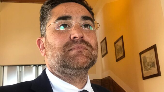 Condanna degli insulti in Consiglio, l’opposizione interviene Condanna degli insulti in Consiglio, l’opposizione interviene
