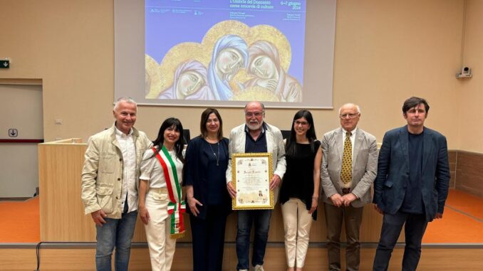 Cinquant'anni di Dedizione Artistica: Un Tributo a Sergio Fusetti