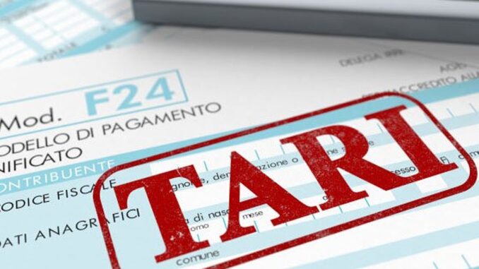 Sindaci come Esattori: L’Aumento della Tassa sui Rifiuti 2024