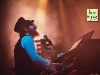 Capossela a Assisi per i 40 anni dell’Ensemble Micrologus