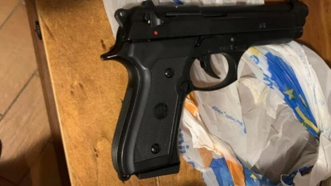 Spari a Santa Maria Angeli: 3 uomini denunciati per armi e allarme Spari a Santa Maria Angeli: 3 uomini denunciati per armi e allarme