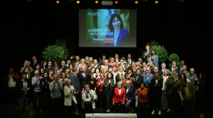 Terni, presentate le sette liste a sostegno di Stefania Proietti