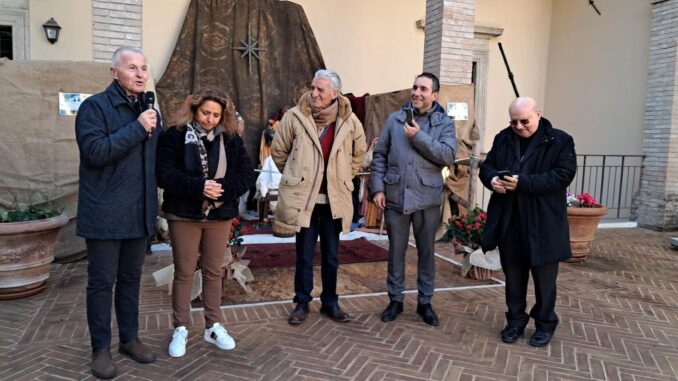 Inaugurato il presepe monumentale di Agrestini al Vescovado