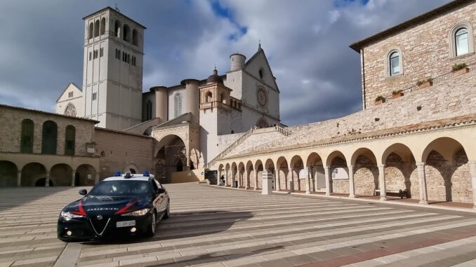 Coppia arrestata ad Assisi per spaccio di droga