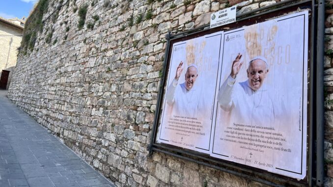 Il 26 aprile invito a serrande abbassate e al momento di silenzio in segno di lutto
