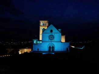 La Basilica di San Francesco si illumina di blu