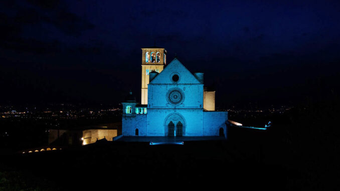 La Basilica di San Francesco si illumina di blu