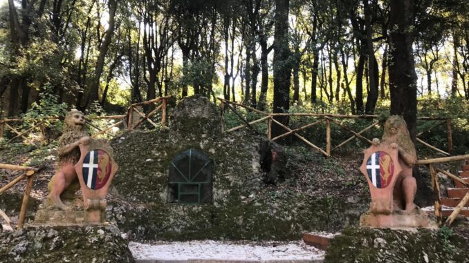 Giochi al Pincio e festa dei boschi con la biblioteca comunale di Assisi Giochi al Pincio e festa dei boschi con la biblioteca comunale di Assisi