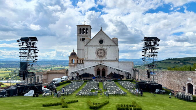 "Con il Cuore": domani, la grande serata di Rai1 da Assisi
