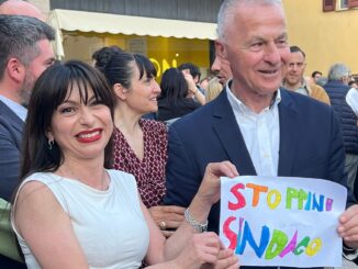 Valter Stoppini è sindaco di Assisi, festa al comitato elettorale [video e foto]