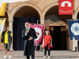 Benedizione e presentazione aprono il Palio del Cupolone 2025