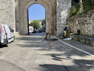Eolo Cicogna sottolinea l'emergenza acqua ad Assisi, centro storico