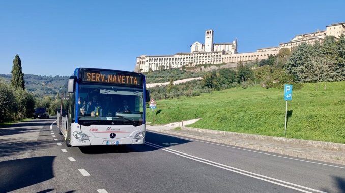 Il Comune di Assisi organizza parcheggi e navette gratuiti per i concerti Il Comune di Assisi organizza parcheggi e navette gratuiti per i concerti