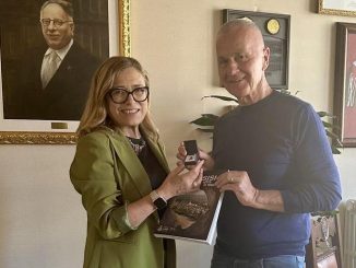 Sindaco di Assisi saluta la direttrice regionale Vigili del Fuoco