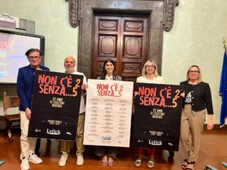Lyrick Assisi inaugura la stagione “Non c’è 2 senza… 5”