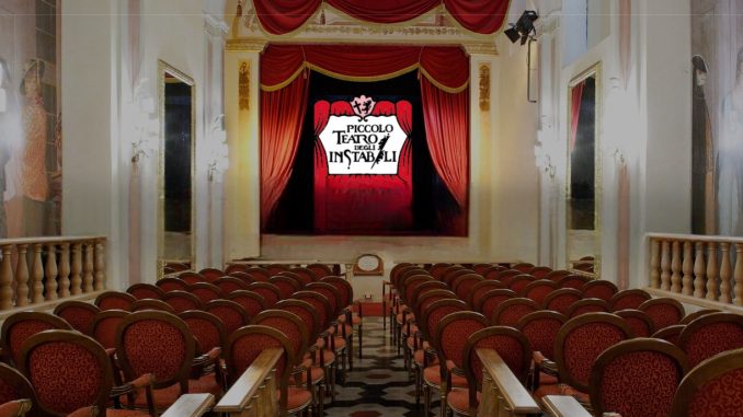 Accusa alla luce illumina assisi con teatro civile e memoria