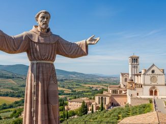 Omaggio a San Francesco con statua colossale, cittadini decidano