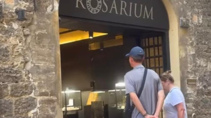 Inaugurato a Assisi Rosarium, nuovo spazio per gioielli artigianali