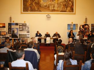Vescovo Sorrentino presenta saggio su San Francesco ad Assisi