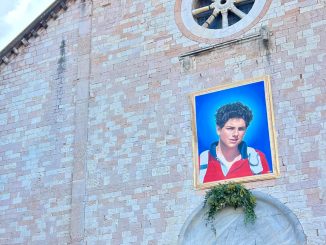 Carlo Acutis canonizzato, gioia e fede invadono Assisi oggi