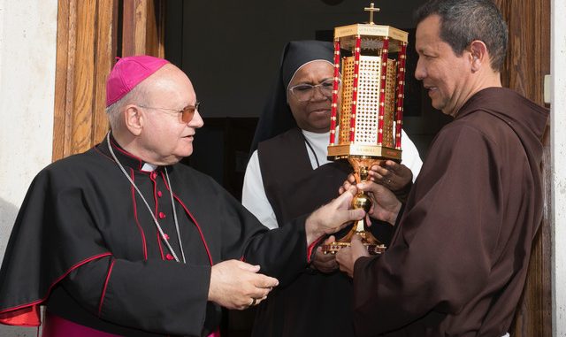 Evangelizzazione domestica, vescovo Sorrentino rilancia missione