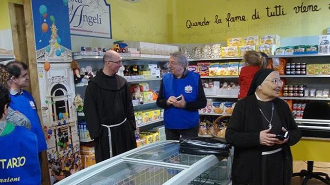 Accordo rinnovato ad Assisi per l’emporio solidale