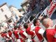 Assisi festeggia mezzo secolo di arte degli sbandieratori