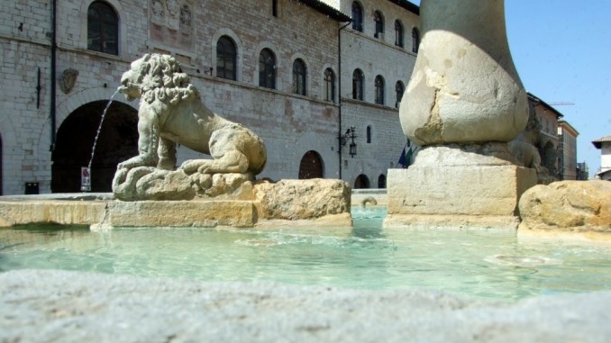 Fonti e fontane ad Assisi, valore e costume di un bene insostituibile nel tempo