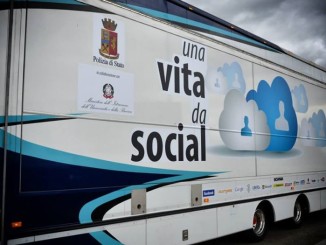 Una vita da social ad Assisi, rischi della rete, social network e internet La Campagna educativa itinerante sui temi dei social network, del cyberbullismo,
