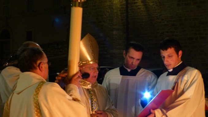 Pasqua, Vescovo Sorrentino: «E' evento di liberazione»