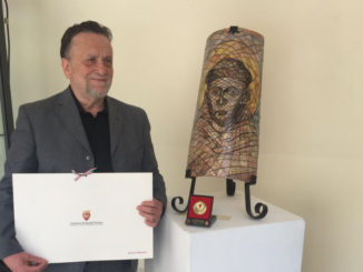 Assisi, riconoscimento a illustre ceramista assisano