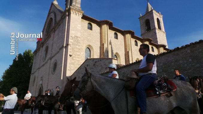 Cavalcata di Satriano, la storia di Francesco ammalato e la riconciliazione con Assisi [FOTO E VIDEO]