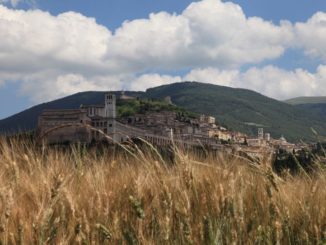 Assisi, punto-turismo, prova del 9 con comunicazione nazionale