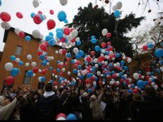 Oppure un flash mob, Gianni Lippi, di Terre di Assisi 2.0, "voliamoci bene"