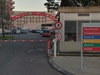 Incidente stradale a Rivotorto, sbanda e finisce in un fosso