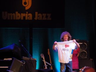 Pat Metheny ad Assisi, suona per solidarietà, incasso per terremotati Norcia