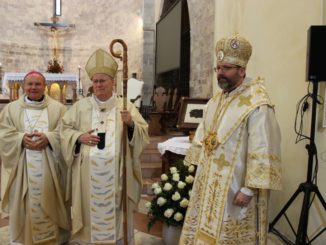 Assisi, Don Fabio Rosini incanta i fedeli al Santuario della Spogliazione