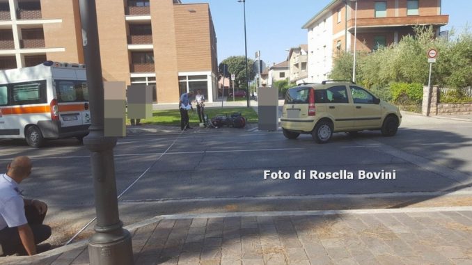 Incidente stradale a Santa Maria degli Angeli, scontro tra auto e moto