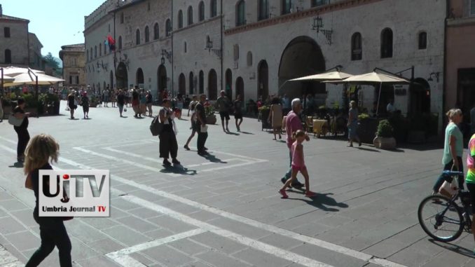 Dati presenze turistiche Assisi, Movimento cinque stelle, la statistica