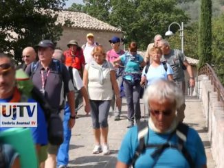 Pellegrini e giornalisti in 300 sul Sentiero di Francesco ad Assisi Gubbio