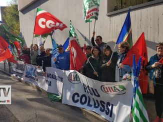 Vertenza Colussi, lavoratori oggi davanti a sede Confindustria